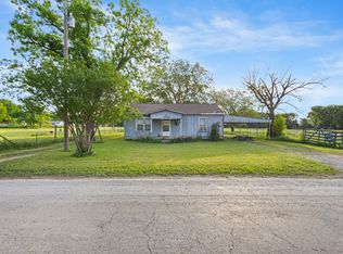 201 Proctor Ln, Sunset, TX 76270