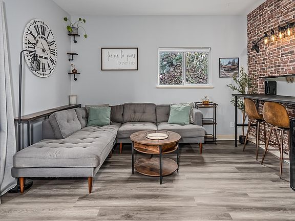 5th image of 20556 113th Ave #403