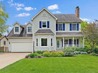 201 Jake Ln, Hampshire, IL