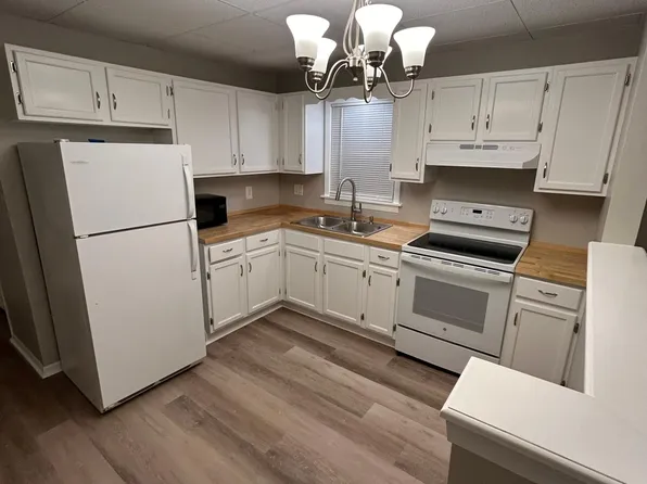 15 Saint Marys Ave #2, Branchdale, PA 17923