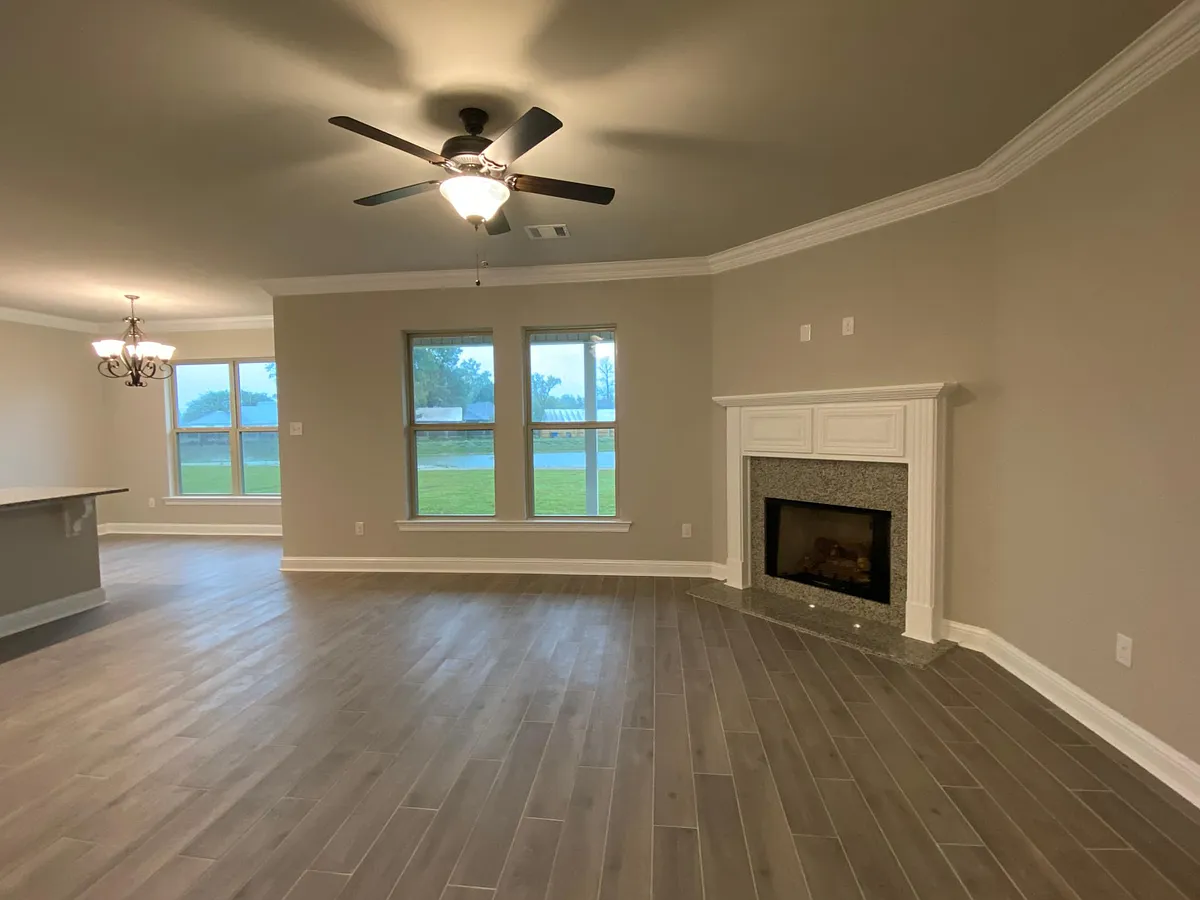 Building Photo - 40190 Maddie Dr