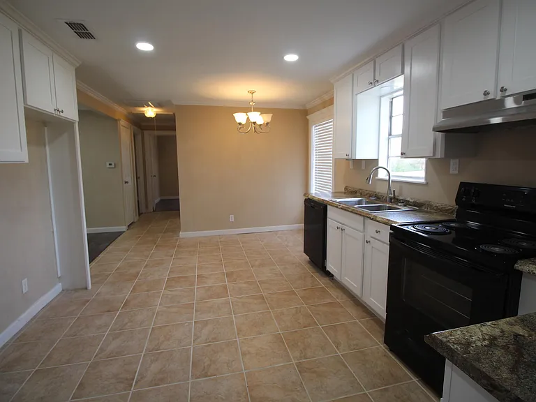 449 Cherry Creek Ln — Photo 8