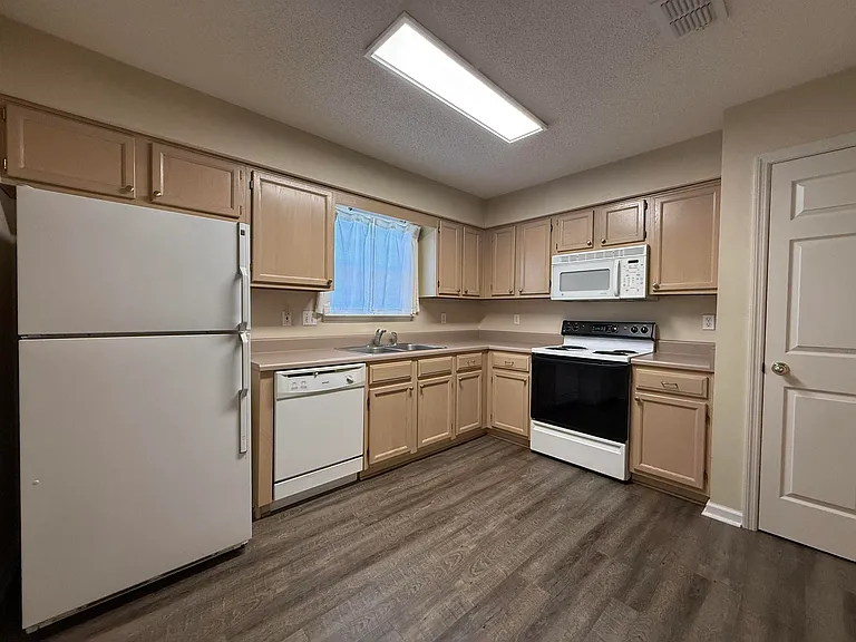 1322 Hidden Timbers Pl — Photo 7