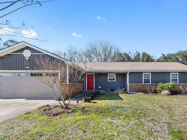 1335 Diller Rd, Ocean Springs, MS 39564