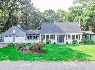 14 Raymond Dr, Wilbraham, MA 01095