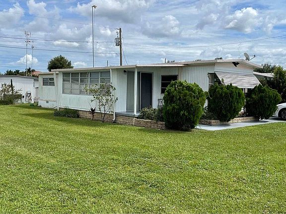 2nd image of 9 Joanna Dr