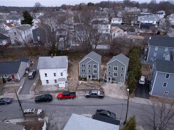 380 Hawkins St, Providence, RI 02904