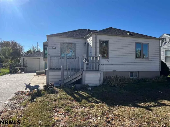 322 W 16th St, Scottsbluff, NE 69361