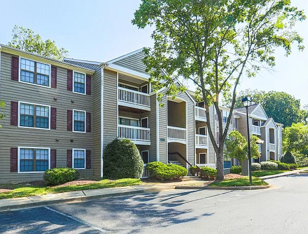 Valor Apartments — Photo 19