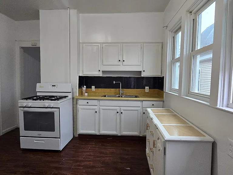 1621 Van Vranken Ave #2 — Photo 9