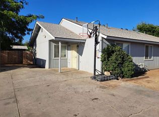 1452 S College Ave UNIT 112, Dinuba, CA 93618