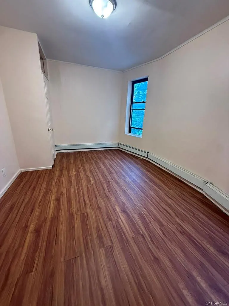 2 bed, 1.0 bath, 3312 sqft, $3,100 — Photo 1