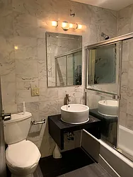 Rented by R New York