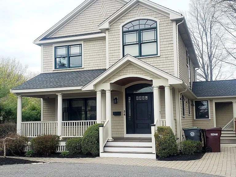 24 Elm St — Photo 3