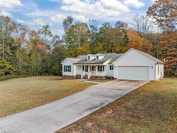 4th image of 316 Hutchins Way