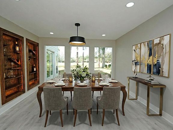 5th image of 3322 Robinson Rd