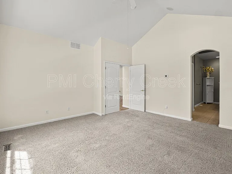 7021 S Valdai St — Photo 18