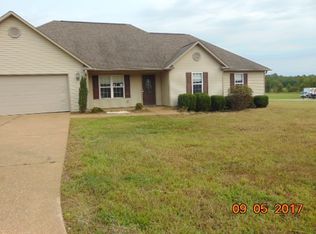 20 Neshova Ln, Henderson, TN 38340