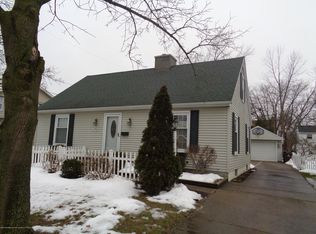 2418 Chatham Rd, Lansing, MI 48910