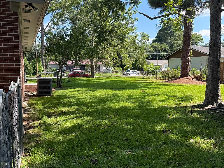 705 Dane St — Photo 1