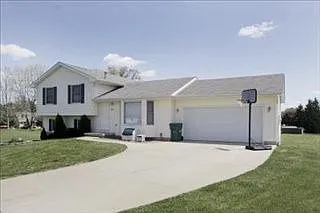 5947 Violet Ln photo 1