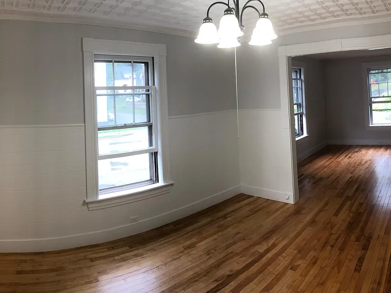 137 Baldwin St #A — Photo 1
