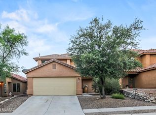 677 W Amber Sun Dr, Green Valley, AZ 85614