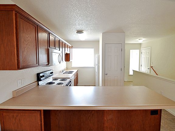 2nd image of 1304 Christy Dr