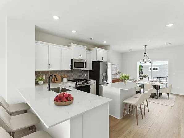 23114 Willow Dr, Rogers, MN 55374