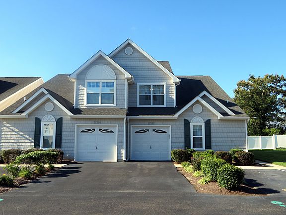3rd image of 17282 King Phillip Way