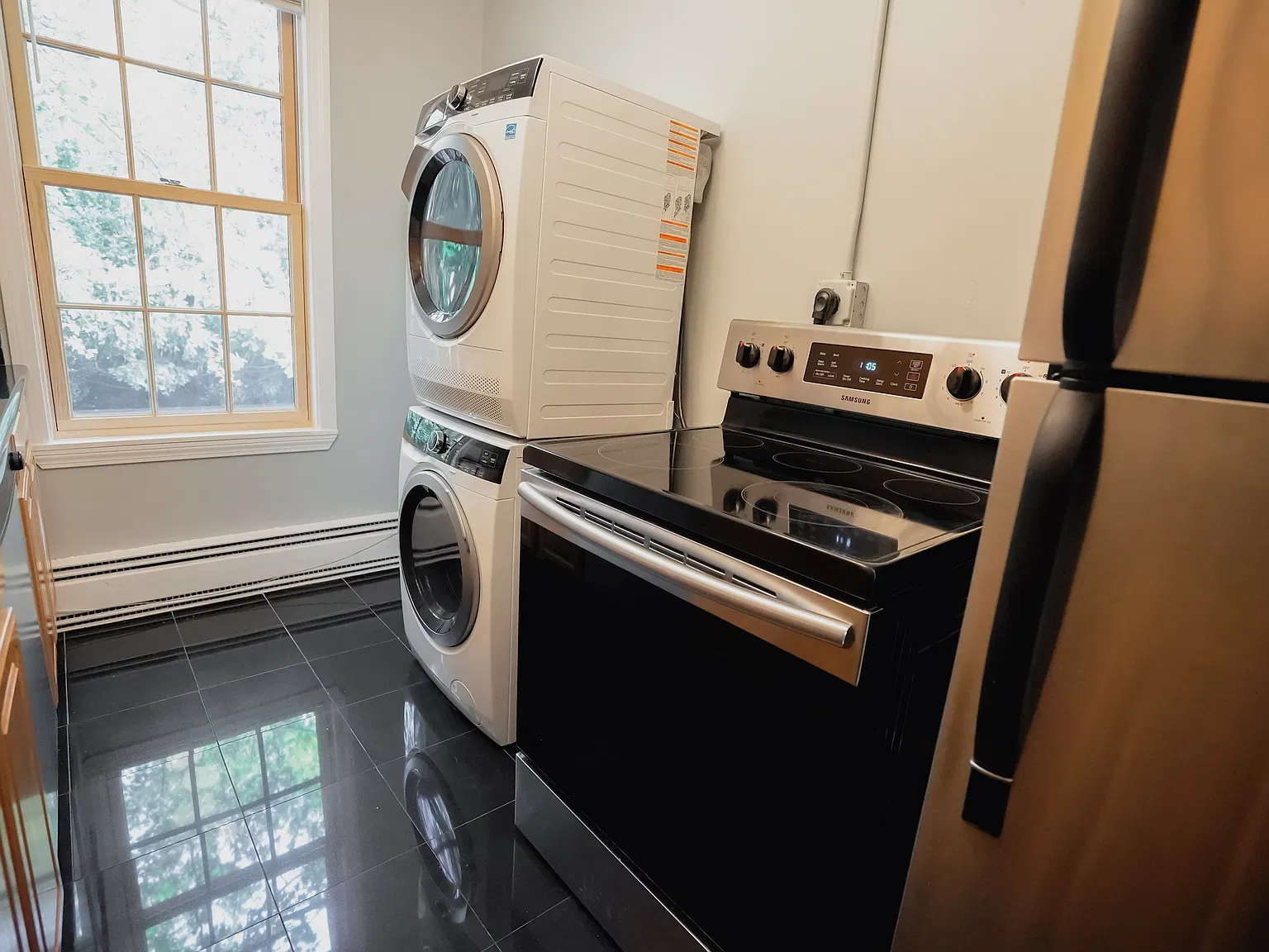 1 bed, 750 sqft, $2,400 — Photo 3