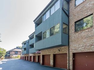 1107 Hilltop Rd, Mahwah, NJ 07430