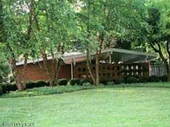 143 Tanglewood Trl, Wildwood, KY 40223