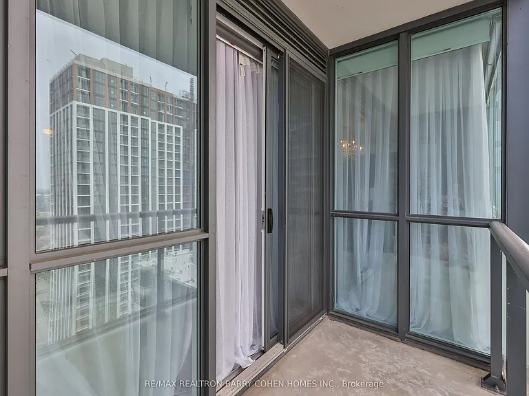 88 Blue Jays Way #LPH4101 — Photo 29