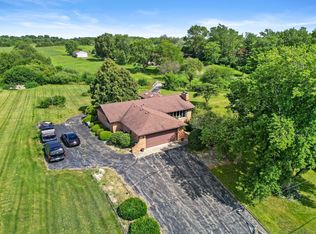 24833 S Center Rd, Frankfort, IL 60423