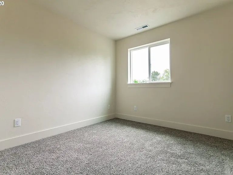 2614 Ross Ln — Photo 14
