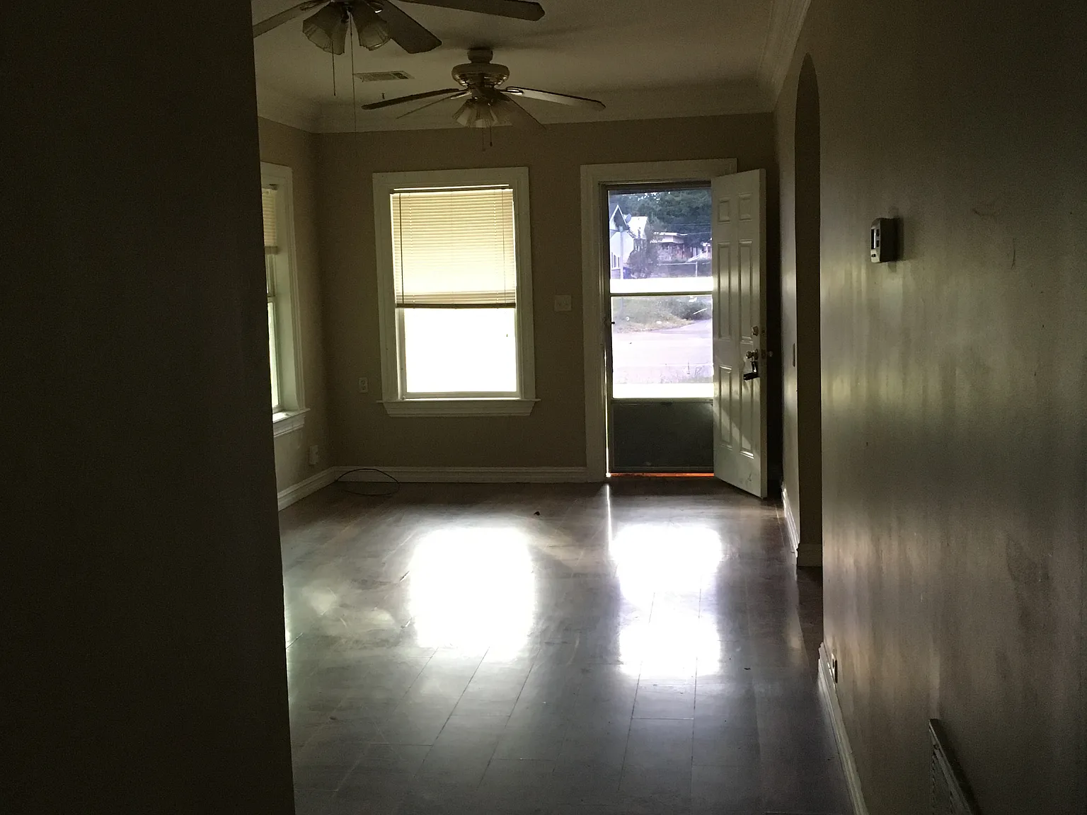 2 bed, $750 — Photo 2