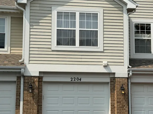2204 Scott Ln Unit 2204, Aurora, IL 60502