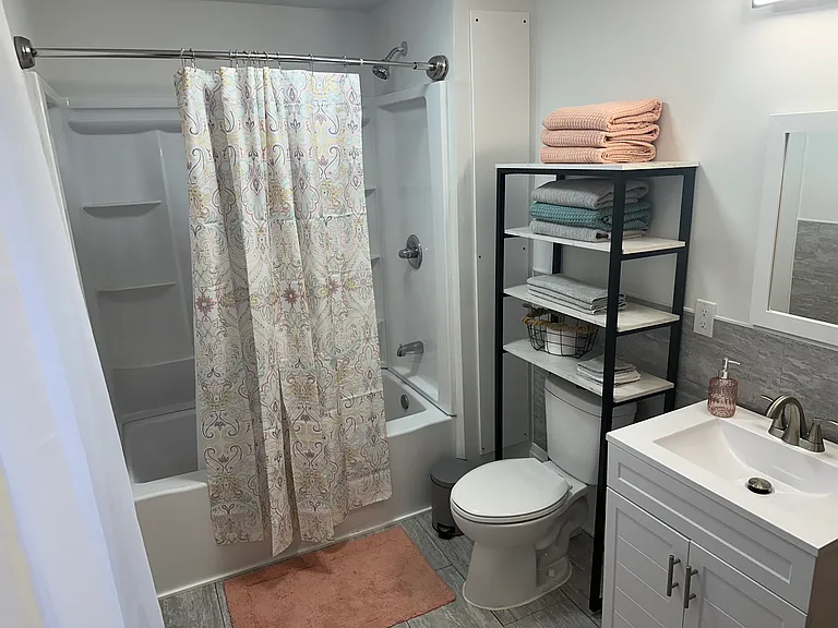 573 Bedford St #1 — Photo 4