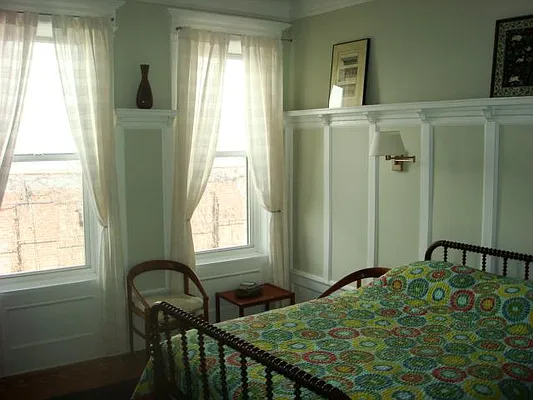 Rented by Kirsten Syrett, Lreb | media 29