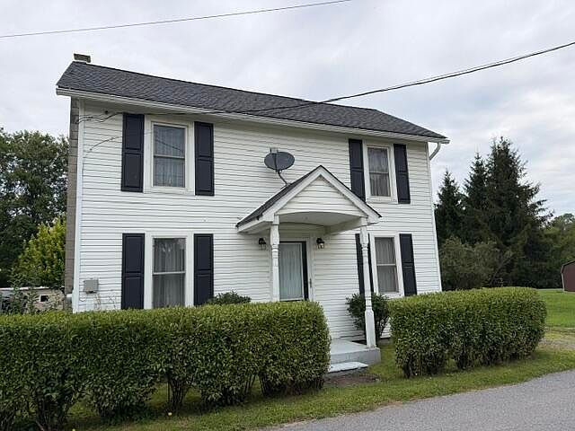 1st image of 352 Horseshoe Dr