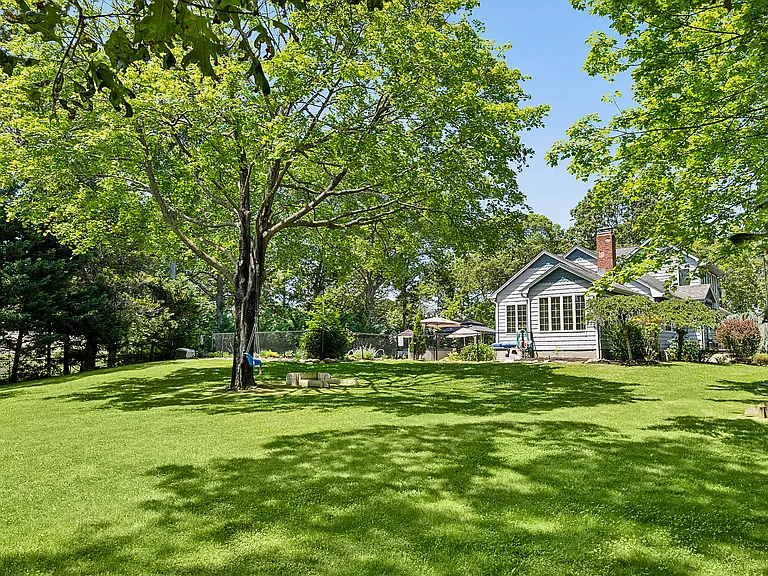 205 Pine Ave — Photo 26