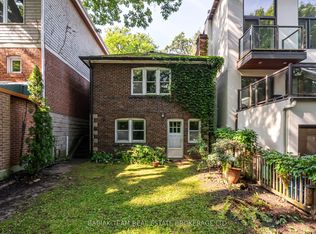 8 Grenadier Ravine Dr, Toronto, ON M6S2W7