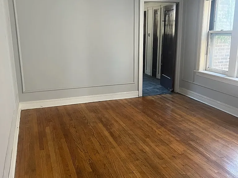 7946 S Langley Ave #1 — Photo 3