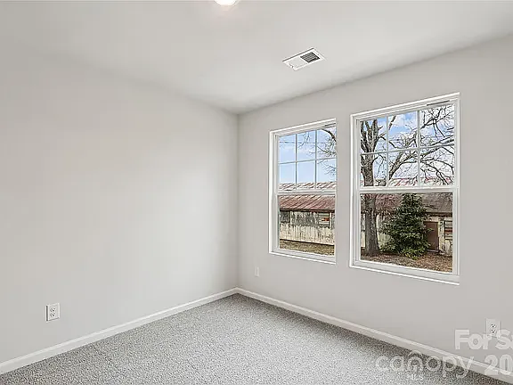 520 Bond St — Photo 20