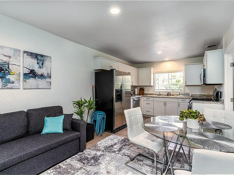 134 Tropicana Dr #1 — Photo 1