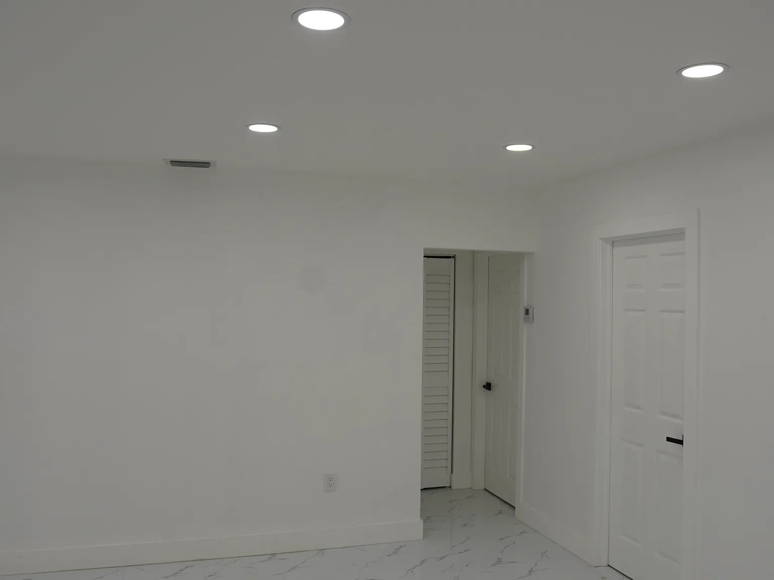 4 bed, 1500 sqft, $3,400 — Photo 2