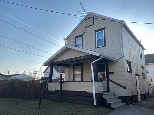 1229 Lawn Ave SW Photo 1