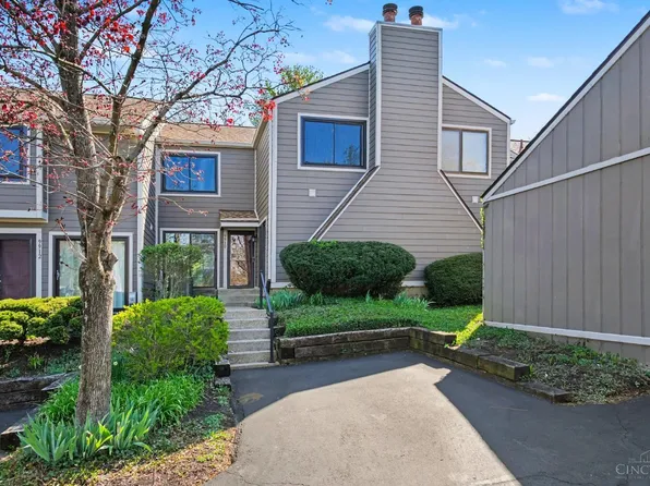 9910 Timbers Dr, Cincinnati, OH 45242