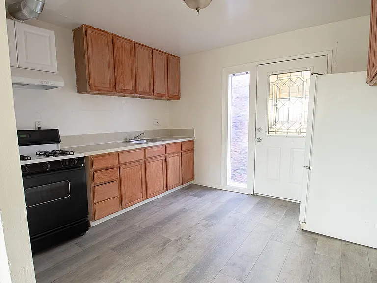 7601 Spencer St #7601 — Photo 8
